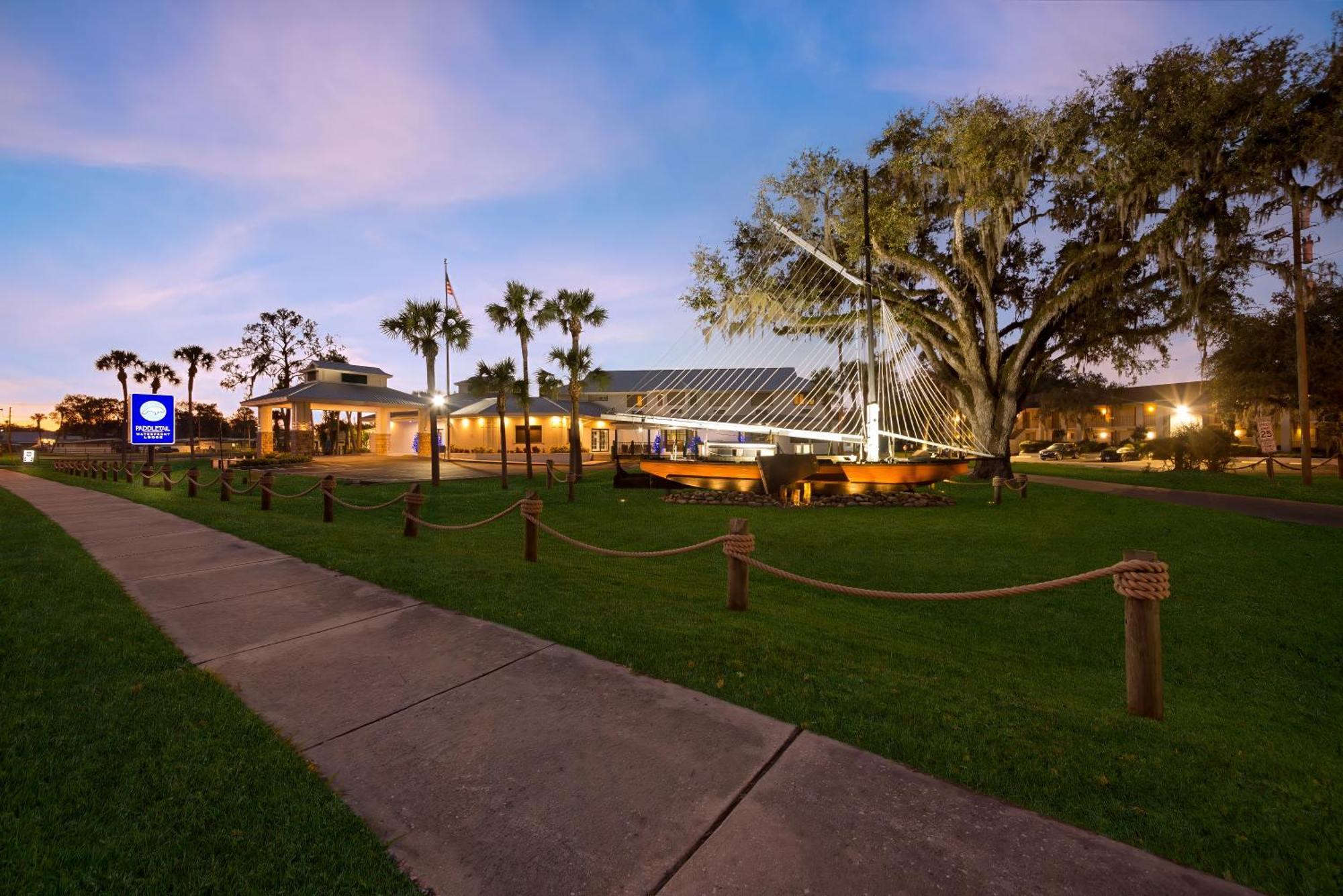 Paddletail Waterfront Lodge, Trademark Collection By Wyndham Crystal River Exterior photo
