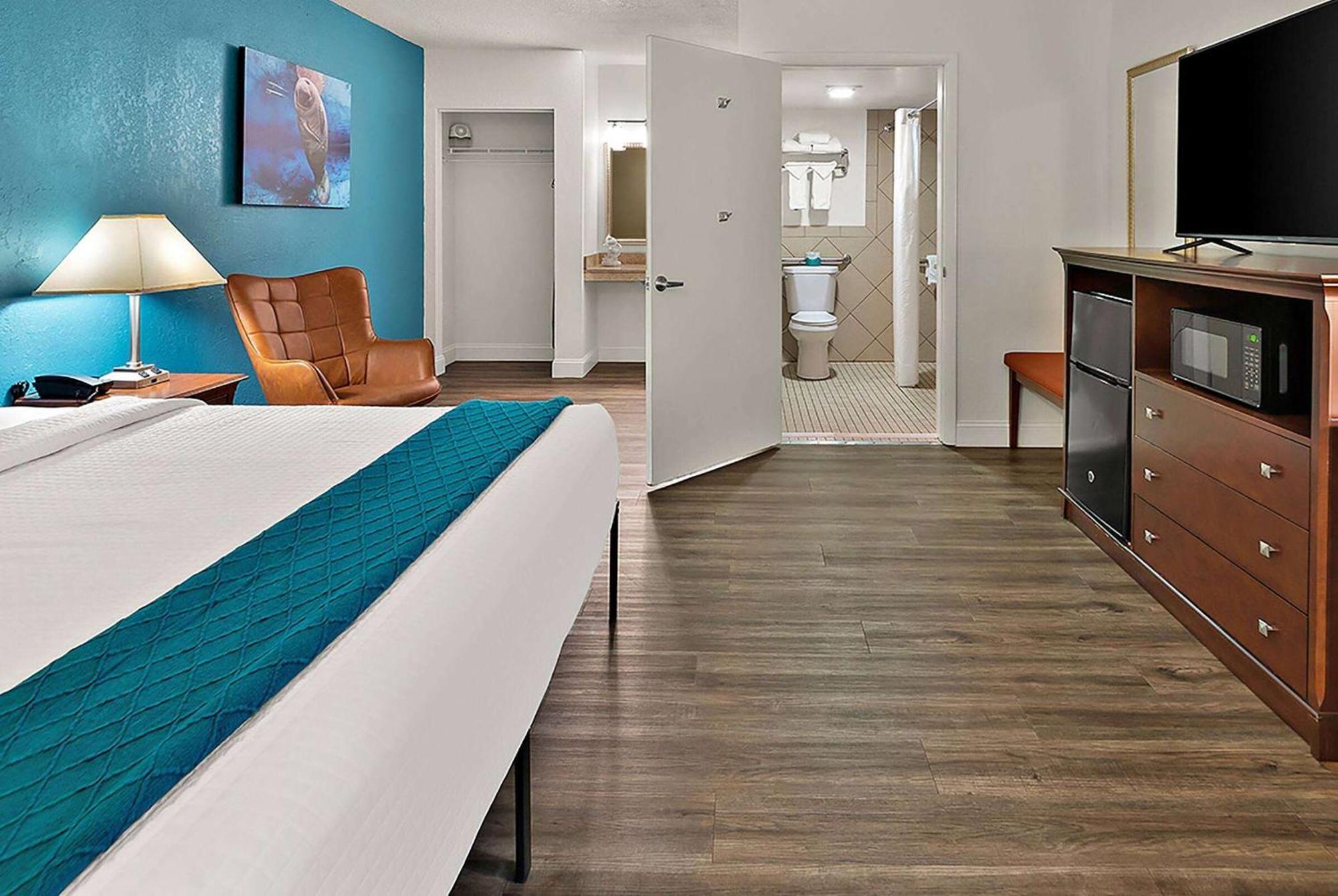 Paddletail Waterfront Lodge, Trademark Collection By Wyndham Crystal River Exterior photo